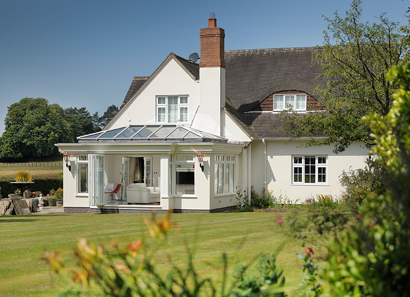 How you can find and buy the right orangery...